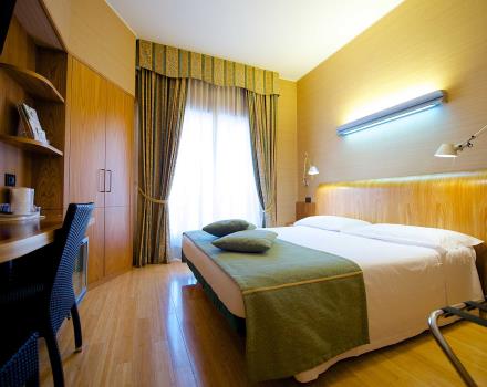 Camera matrimoniale standard dell''Hotel Luxor a Torino, hotel 4 stelle