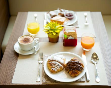 Genießen Sie das Frühstücksbuffet im Best Western Hotel Luxor, Turin 3 Sterne